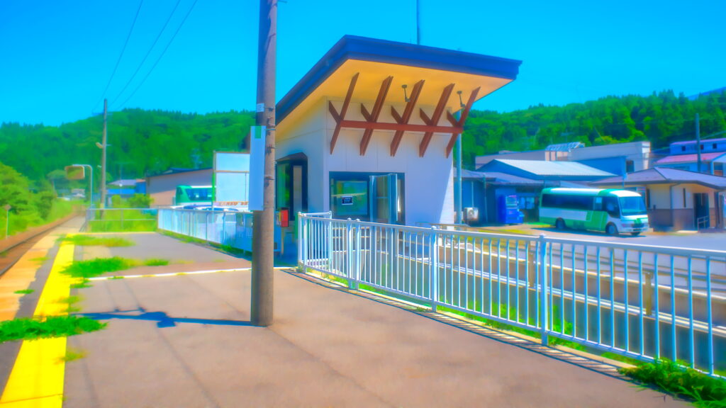 「田舎の無人駅」駅前は割ときれいで整備されているイメージイラスト